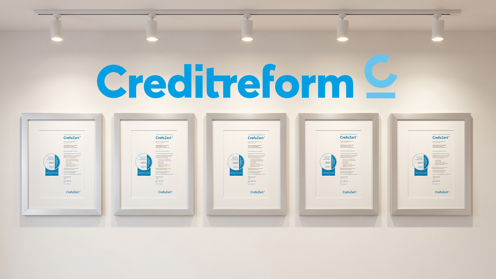 Wall with Creditreform certificates of Stehr Baumaschinen GmbH